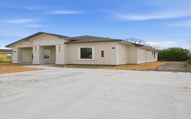 2822 Blake Street, Corpus Christi, TX 78405, 3 Bedrooms Bedrooms, ,2 BathroomsBathrooms,Residential,For Sale,2822 Blake Street,0,473964