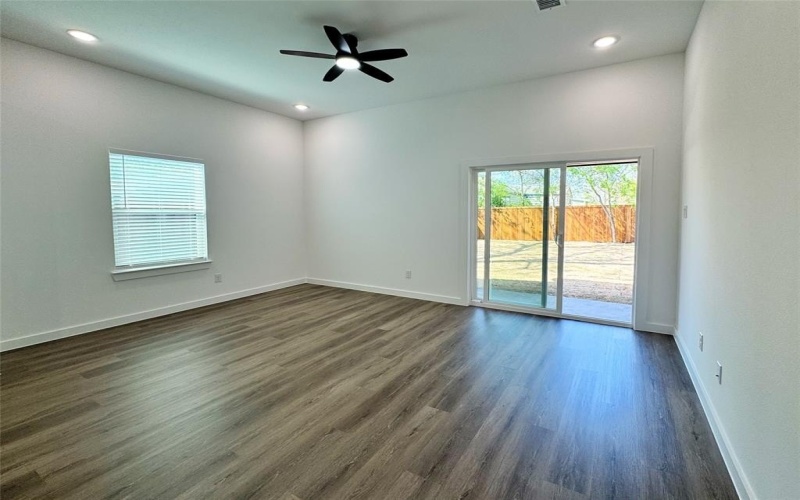 1811 Washington Street, Commerce, TX 75428, 6 Bedrooms Bedrooms, ,5 BathroomsBathrooms,Residential Multi Family,For Sale,1811 Washington Street,0,21215606