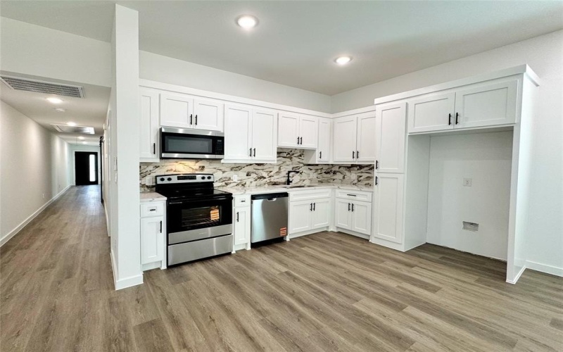 1811 Washington Street, Commerce, TX 75428, 6 Bedrooms Bedrooms, ,5 BathroomsBathrooms,Residential Multi Family,For Sale,1811 Washington Street,0,21215606