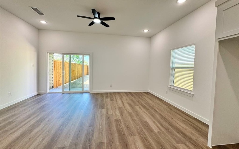 1811 Washington Street, Commerce, TX 75428, 6 Bedrooms Bedrooms, ,5 BathroomsBathrooms,Residential Multi Family,For Sale,1811 Washington Street,0,21215606