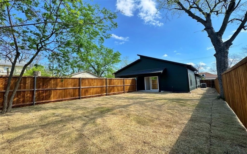 1811 Washington Street, Commerce, TX 75428, 6 Bedrooms Bedrooms, ,5 BathroomsBathrooms,Residential Multi Family,For Sale,1811 Washington Street,0,21215606