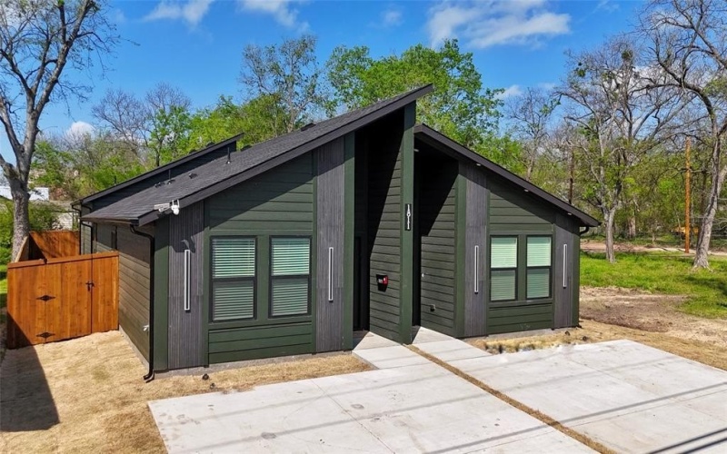 1811 Washington Street, Commerce, TX 75428, 6 Bedrooms Bedrooms, ,5 BathroomsBathrooms,Residential Multi Family,For Sale,1811 Washington Street,0,21215606