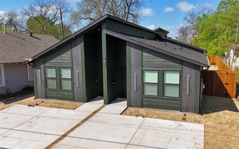 1811 Washington Street, Commerce, TX 75428, 6 Bedrooms Bedrooms, ,5 BathroomsBathrooms,Residential Multi Family,For Sale,1811 Washington Street,0,21215606