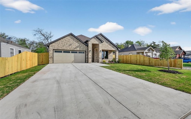 1930 Houston Street, Grand Prairie, TX 75050, 4 Bedrooms Bedrooms, ,3 BathroomsBathrooms,Residential,For Sale,1930 Houston Street,0,21220487