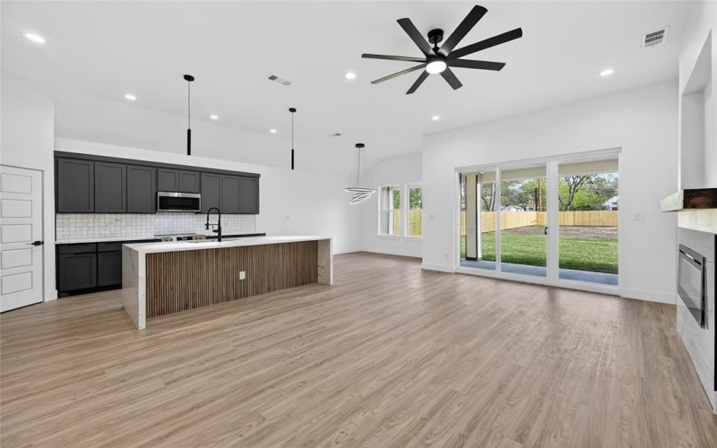 1930 Houston Street, Grand Prairie, TX 75050, 4 Bedrooms Bedrooms, ,3 BathroomsBathrooms,Residential,For Sale,1930 Houston Street,0,21220487