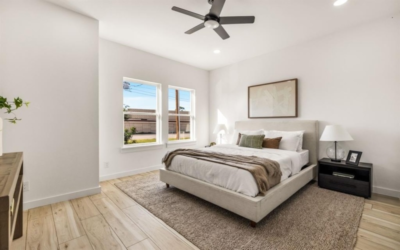 2232 Hooper Street, Dallas, TX 75215, 6 Bedrooms Bedrooms, ,5 BathroomsBathrooms,Residential Multi Family,For Sale,2232 Hooper Street,0,21221571