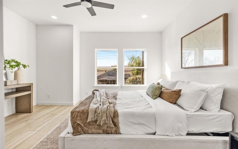 2232 Hooper Street, Dallas, TX 75215, 6 Bedrooms Bedrooms, ,5 BathroomsBathrooms,Residential Multi Family,For Sale,2232 Hooper Street,0,21221571