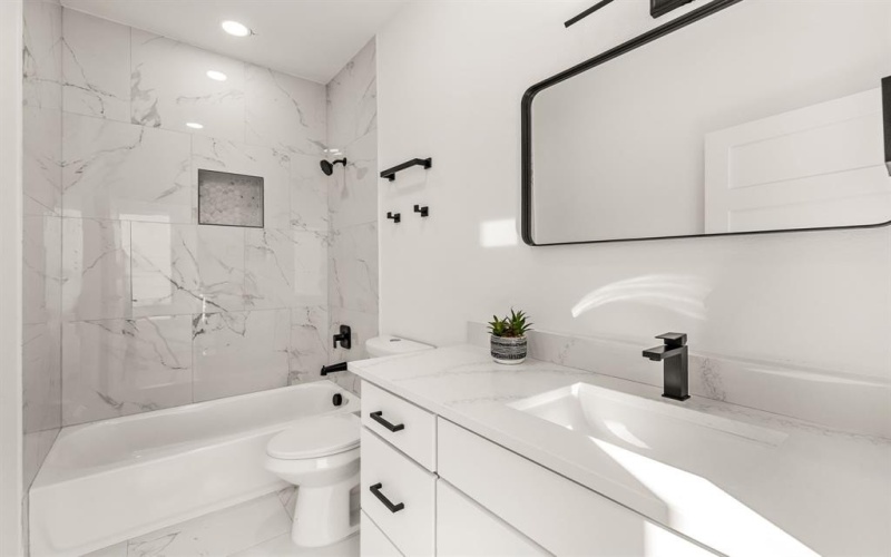 2232 Hooper Street, Dallas, TX 75215, 6 Bedrooms Bedrooms, ,5 BathroomsBathrooms,Residential Multi Family,For Sale,2232 Hooper Street,0,21221571