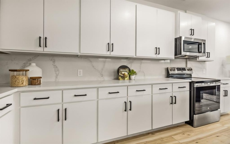 2232 Hooper Street, Dallas, TX 75215, 6 Bedrooms Bedrooms, ,5 BathroomsBathrooms,Residential Multi Family,For Sale,2232 Hooper Street,0,21221571