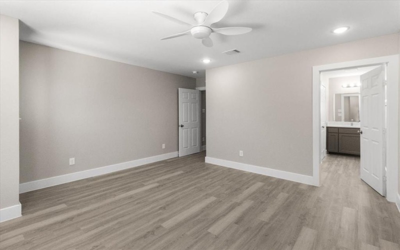 2644-46 Hutchinson Street, Fort Worth, TX 76106, 6 Bedrooms Bedrooms, ,6 BathroomsBathrooms,Residential Multi Family,For Sale,2644-46 Hutchinson Street,0,21221604