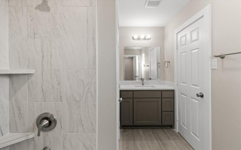 2644-46 Hutchinson Street, Fort Worth, TX 76106, 6 Bedrooms Bedrooms, ,6 BathroomsBathrooms,Residential Multi Family,For Sale,2644-46 Hutchinson Street,0,21221604