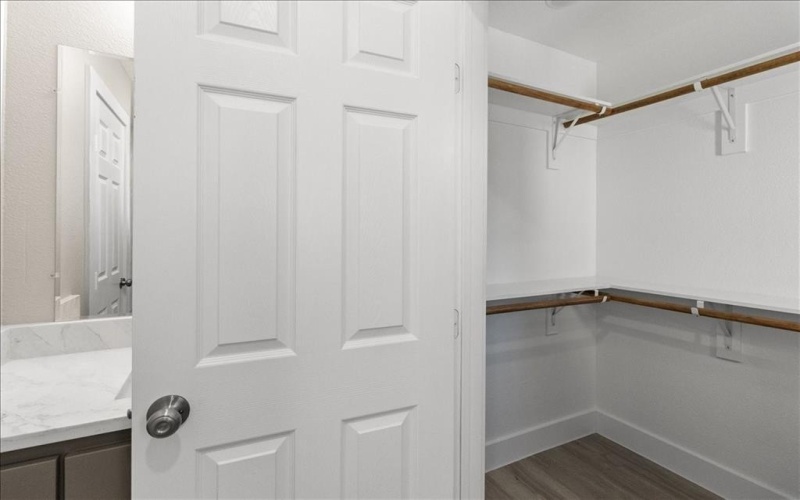 2644-46 Hutchinson Street, Fort Worth, TX 76106, 6 Bedrooms Bedrooms, ,6 BathroomsBathrooms,Residential Multi Family,For Sale,2644-46 Hutchinson Street,0,21221604