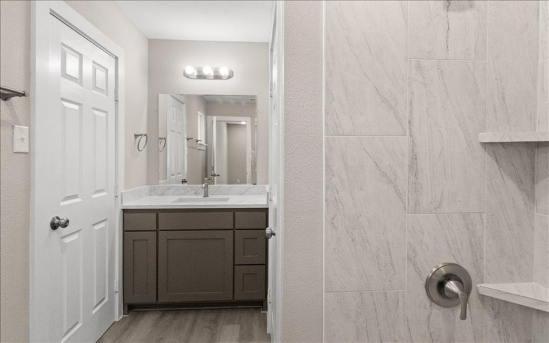 2644-46 Hutchinson Street, Fort Worth, TX 76106, 6 Bedrooms Bedrooms, ,6 BathroomsBathrooms,Residential Multi Family,For Sale,2644-46 Hutchinson Street,0,21221604