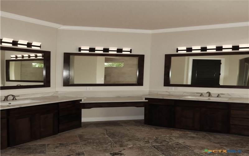 108 Lakeview Estates Drive, Belton, TX 76513, 3 Bedrooms Bedrooms, ,3 BathroomsBathrooms,Residential,For Sale,108 Lakeview Estates Drive,0,608637