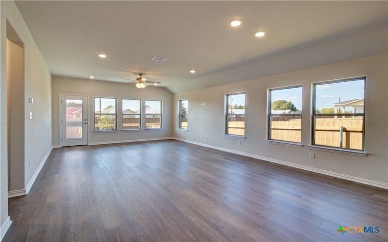 833 Saltbush Street, New Braunfels, TX 78130, 4 Bedrooms Bedrooms, ,2 BathroomsBathrooms,Residential,For Sale,833 Saltbush Street,0,608742