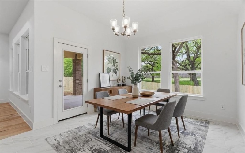 213 E Bullard Street, Weatherford, TX 76086, 4 Bedrooms Bedrooms, ,3 BathroomsBathrooms,Residential,For Sale,213 E Bullard Street,0,21174725