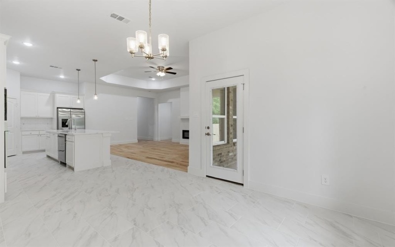 213 E Bullard Street, Weatherford, TX 76086, 4 Bedrooms Bedrooms, ,3 BathroomsBathrooms,Residential,For Sale,213 E Bullard Street,0,21174725