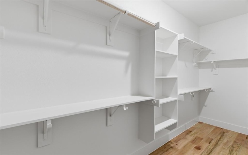 213 E Bullard Street, Weatherford, TX 76086, 4 Bedrooms Bedrooms, ,3 BathroomsBathrooms,Residential,For Sale,213 E Bullard Street,0,21174725