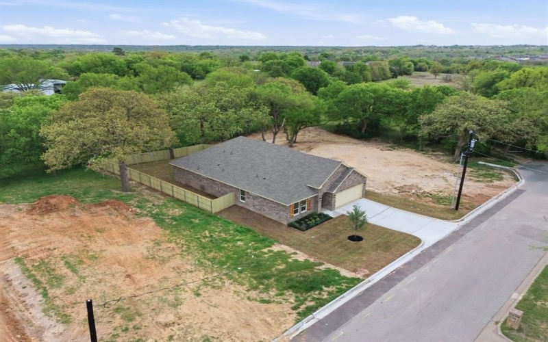 213 E Bullard Street, Weatherford, TX 76086, 4 Bedrooms Bedrooms, ,3 BathroomsBathrooms,Residential,For Sale,213 E Bullard Street,0,21174725