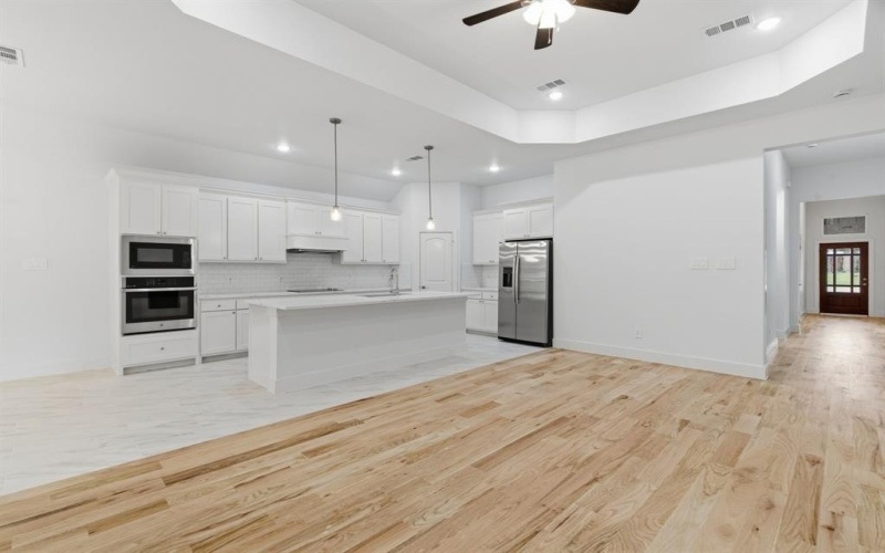 213 E Bullard Street, Weatherford, TX 76086, 4 Bedrooms Bedrooms, ,3 BathroomsBathrooms,Residential,For Sale,213 E Bullard Street,0,21174725