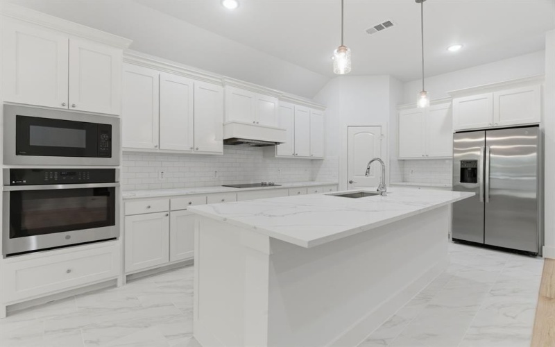 213 E Bullard Street, Weatherford, TX 76086, 4 Bedrooms Bedrooms, ,3 BathroomsBathrooms,Residential,For Sale,213 E Bullard Street,0,21174725