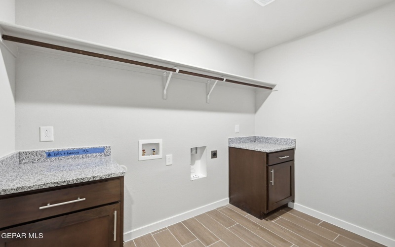 11848 Jenwood Place, El Paso, TX 79934, 4 Habitaciones Habitaciones , ,2 BañosBaños,Residential,En Venta,11848 Jenwood Place,0,941137