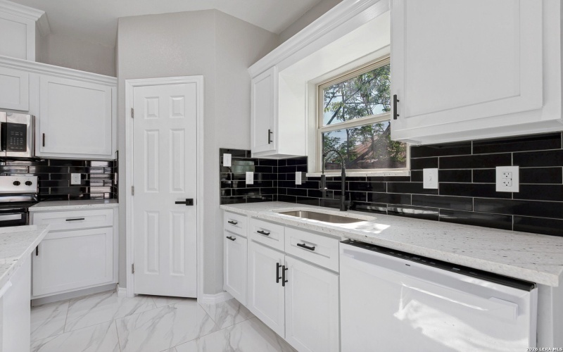 237 Avenue D, Poteet, TX 78065, 3 Bedrooms Bedrooms, ,2 BathroomsBathrooms,Residential,For Sale,237 Avenue D,0,1953029