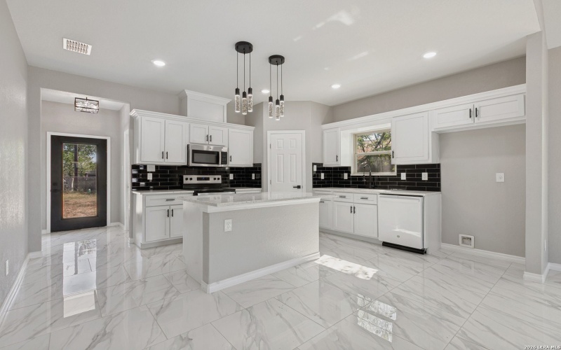 237 Avenue D, Poteet, TX 78065, 3 Bedrooms Bedrooms, ,2 BathroomsBathrooms,Residential,For Sale,237 Avenue D,0,1953029