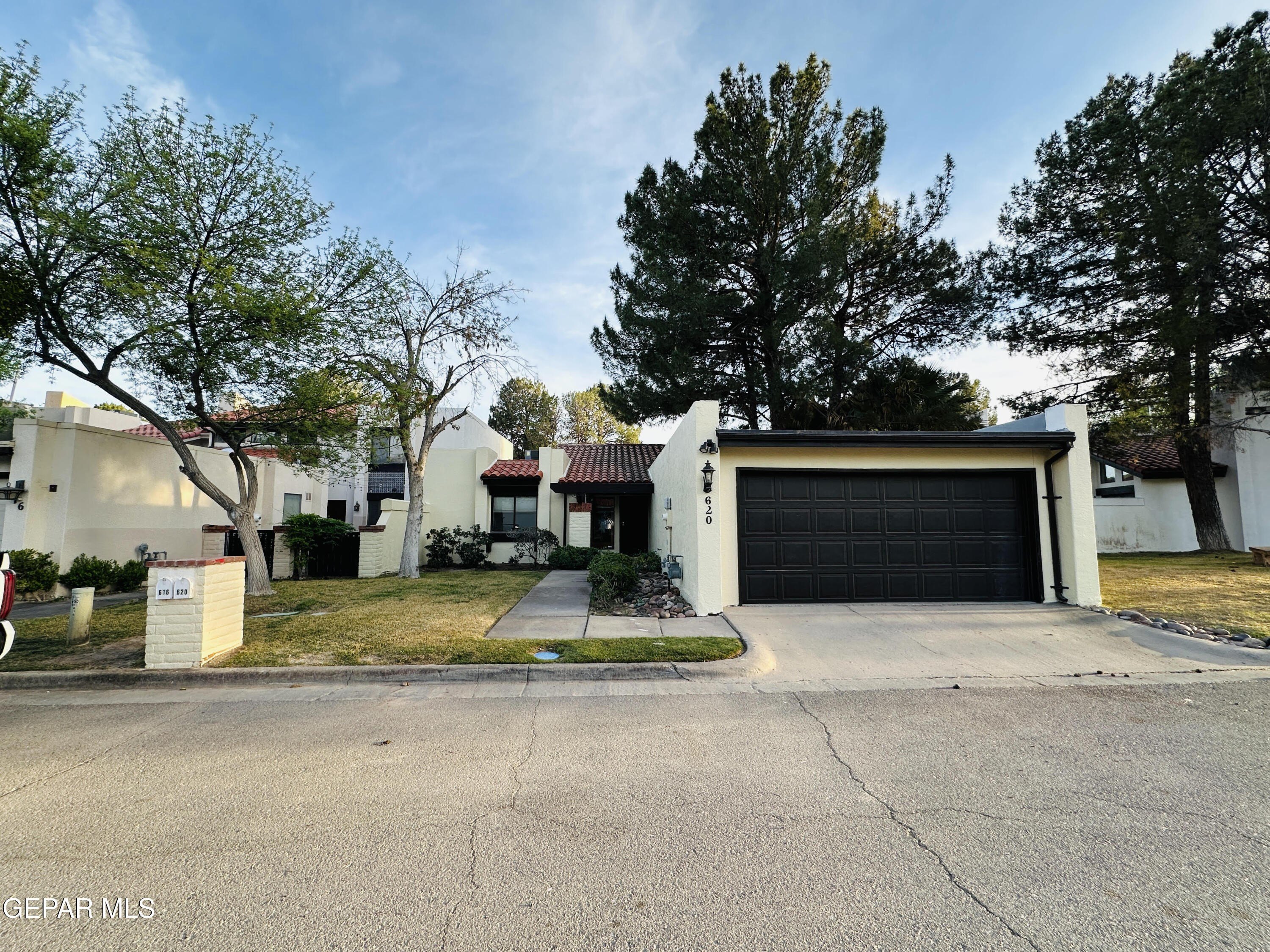 620 LAKEWAY Drive, El Paso, TX 79932, 2 Bedrooms Bedrooms, ,2 BathroomsBathrooms,Residential,For Sale,620 LAKEWAY Drive,0,941171