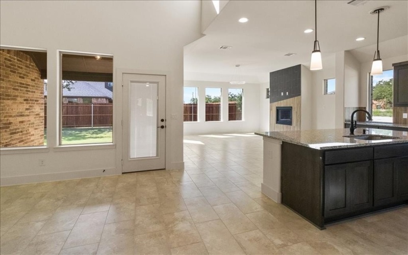 929 Ryed Lane, Fort Worth, TX 76120, 4 Bedrooms Bedrooms, ,3 BathroomsBathrooms,Residential,For Sale,929 Ryed Lane,0,21222379