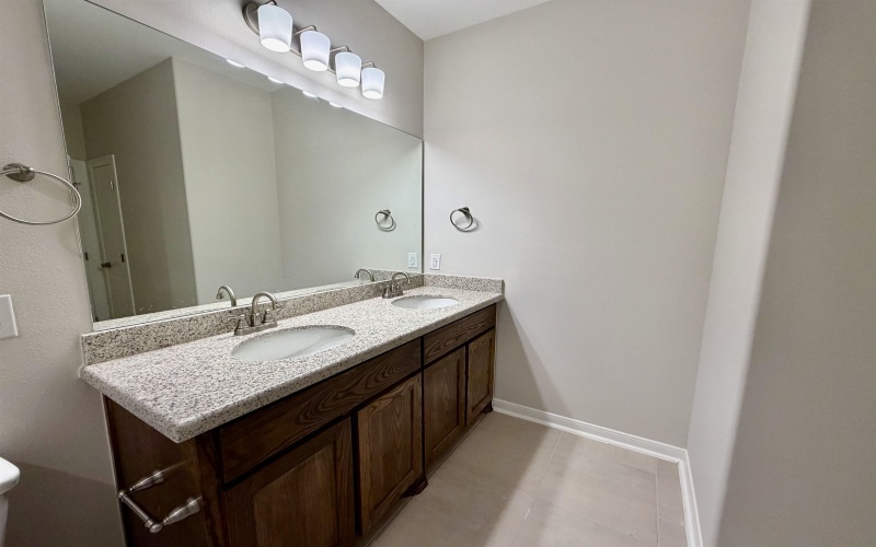 1427 Key Deer Dr., Laredo, TX 78045, 3 Bedrooms Bedrooms, ,2 BathroomsBathrooms,Residential,For Sale,1427 Key Deer Dr.,0,20261482