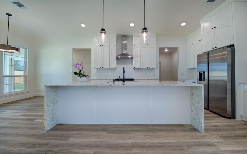 106 W Briar Drive, Granite Shoals, TX 78654, 3 Bedrooms Bedrooms, ,2 BathroomsBathrooms,Residential,For Sale,106 W Briar Drive,0,177266