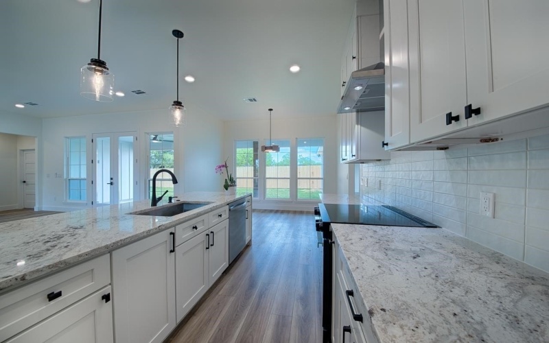 106 W Briar Drive, Granite Shoals, TX 78654, 3 Bedrooms Bedrooms, ,2 BathroomsBathrooms,Residential,For Sale,106 W Briar Drive,0,177266