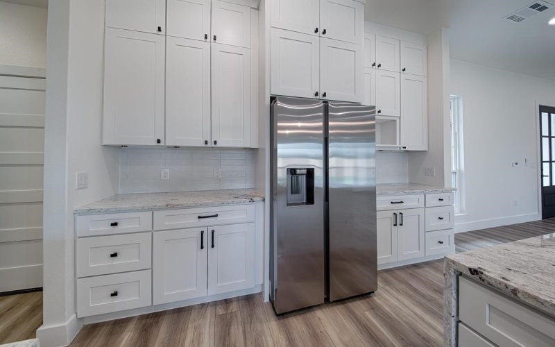 106 W Briar Drive, Granite Shoals, TX 78654, 3 Bedrooms Bedrooms, ,2 BathroomsBathrooms,Residential,For Sale,106 W Briar Drive,0,177266