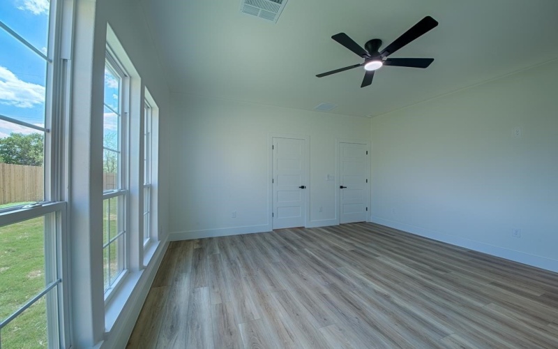 106 W Briar Drive, Granite Shoals, TX 78654, 3 Bedrooms Bedrooms, ,2 BathroomsBathrooms,Residential,For Sale,106 W Briar Drive,0,177266