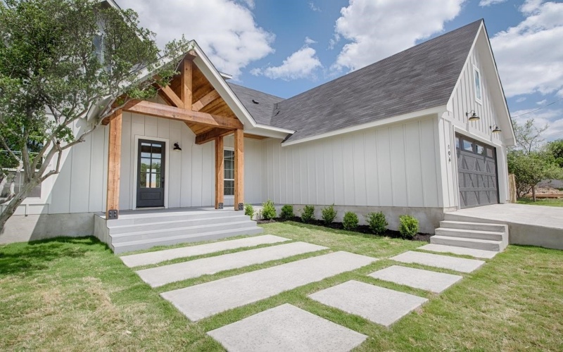 106 W Briar Drive, Granite Shoals, TX 78654, 3 Bedrooms Bedrooms, ,2 BathroomsBathrooms,Residential,For Sale,106 W Briar Drive,0,177266