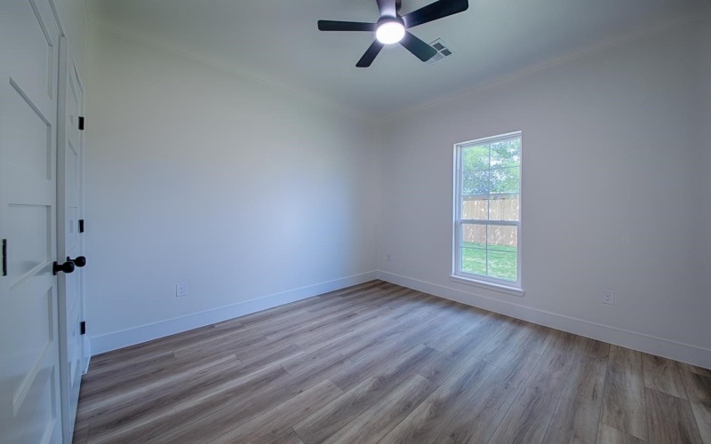 106 W Briar Drive, Granite Shoals, TX 78654, 3 Bedrooms Bedrooms, ,2 BathroomsBathrooms,Residential,For Sale,106 W Briar Drive,0,177266