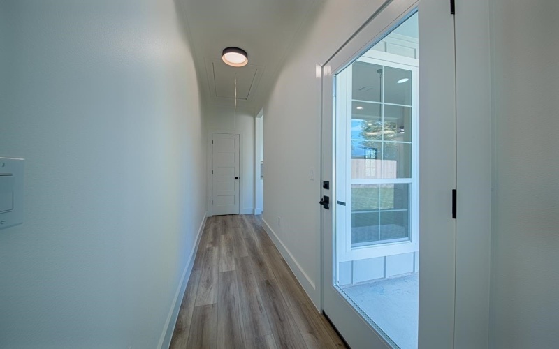 106 W Briar Drive, Granite Shoals, TX 78654, 3 Bedrooms Bedrooms, ,2 BathroomsBathrooms,Residential,For Sale,106 W Briar Drive,0,177266