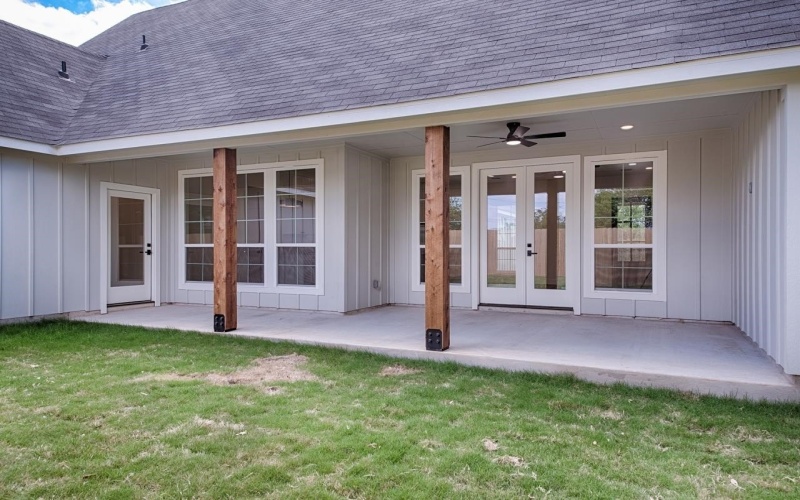 106 W Briar Drive, Granite Shoals, TX 78654, 3 Bedrooms Bedrooms, ,2 BathroomsBathrooms,Residential,For Sale,106 W Briar Drive,0,177266