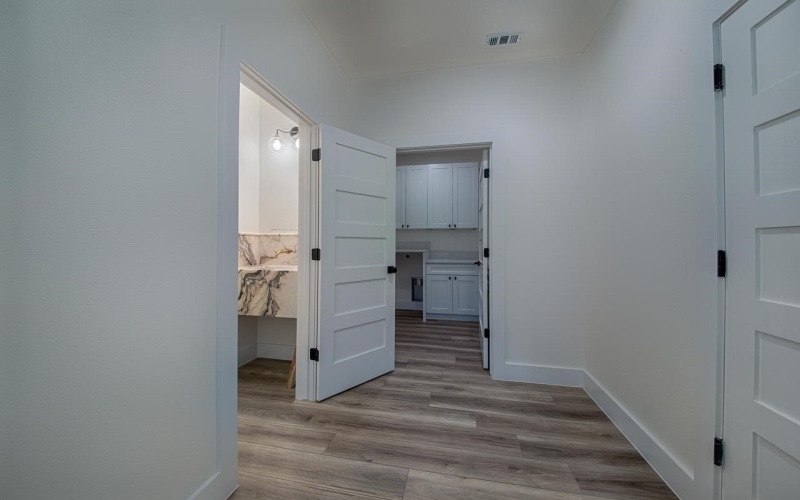 106 W Briar Drive, Granite Shoals, TX 78654, 3 Bedrooms Bedrooms, ,2 BathroomsBathrooms,Residential,For Sale,106 W Briar Drive,0,177266