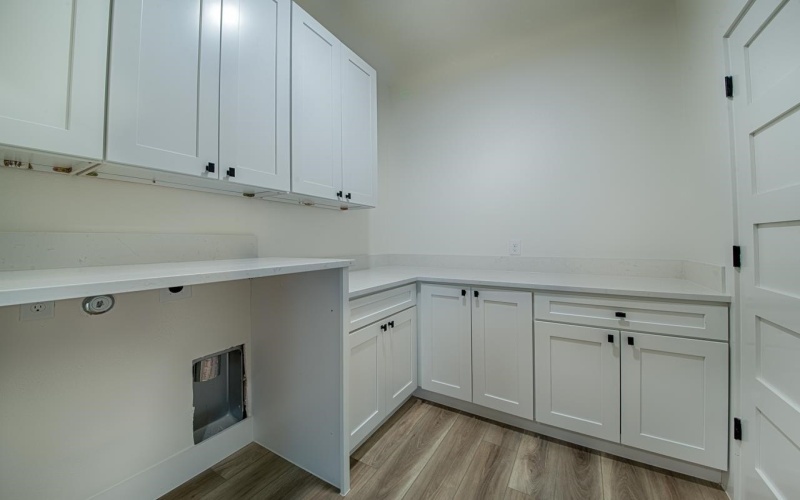 106 W Briar Drive, Granite Shoals, TX 78654, 3 Bedrooms Bedrooms, ,2 BathroomsBathrooms,Residential,For Sale,106 W Briar Drive,0,177266