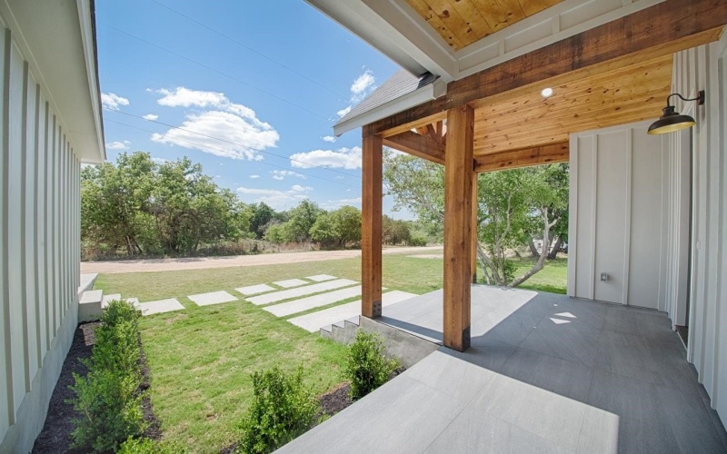 106 W Briar Drive, Granite Shoals, TX 78654, 3 Bedrooms Bedrooms, ,2 BathroomsBathrooms,Residential,For Sale,106 W Briar Drive,0,177266