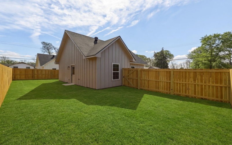 2656 Hendricks St, Gladewater, TX 75647, 2 Bedrooms Bedrooms, ,1 BathroomBathrooms,Residential,For Sale,2656 Hendricks St,0,20262197