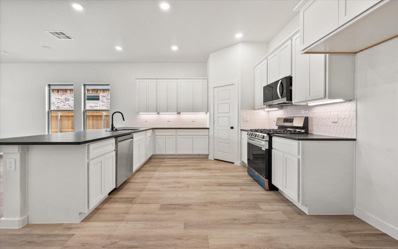 7012 16th Street, Lubbock, TX 79416, 3 Bedrooms Bedrooms, ,2 BathroomsBathrooms,Residential,For Sale,7012 16th Street,0,202604020