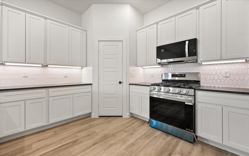 7012 16th Street, Lubbock, TX 79416, 3 Bedrooms Bedrooms, ,2 BathroomsBathrooms,Residential,For Sale,7012 16th Street,0,202604020