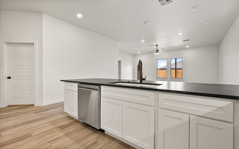 7012 16th Street, Lubbock, TX 79416, 3 Bedrooms Bedrooms, ,2 BathroomsBathrooms,Residential,For Sale,7012 16th Street,0,202604020