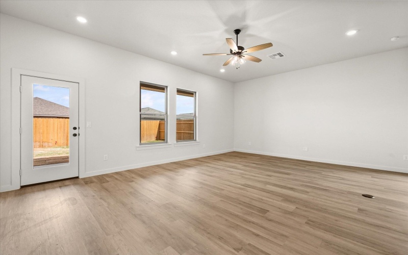 7012 16th Street, Lubbock, TX 79416, 3 Bedrooms Bedrooms, ,2 BathroomsBathrooms,Residential,For Sale,7012 16th Street,0,202604020