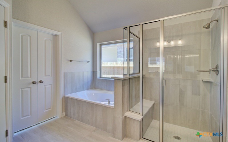 747 Navarro Street, New Braunfels, TX 78132, 4 Bedrooms Bedrooms, ,3 BathroomsBathrooms,Residential,For Sale,747 Navarro Street,0,608889