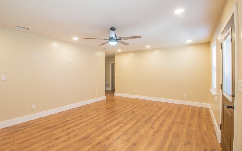 1030 S 16th Street, Slaton, TX 79364, 3 Bedrooms Bedrooms, ,2 BathroomsBathrooms,Residential,For Sale,1030 S 16th Street,0,202604104