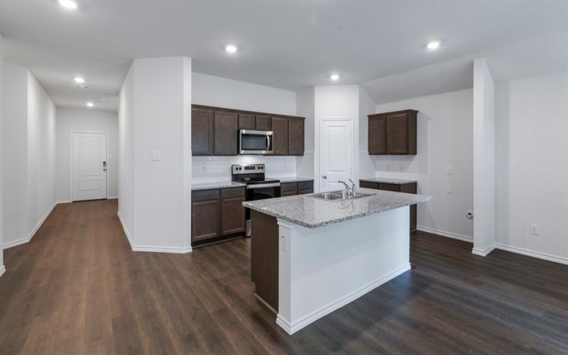 901 Barton Drive, Ennis, TX 75119, 4 Bedrooms Bedrooms, ,2 BathroomsBathrooms,Residential,For Sale,901 Barton Drive,0,21220941